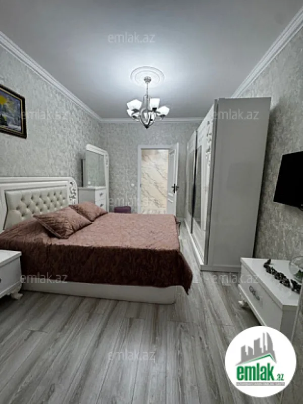 Satılır 2 otaqlı köhnə tikili 65 m²
