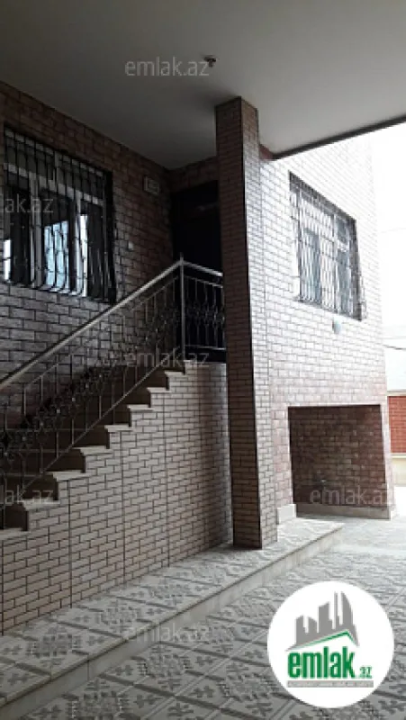Satılır 6 otaqlı həyət evi 350 m²