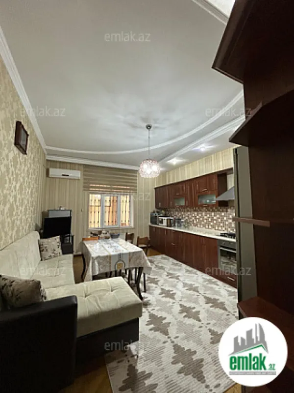 Satılır 6 otaqlı həyət evi 350 m²