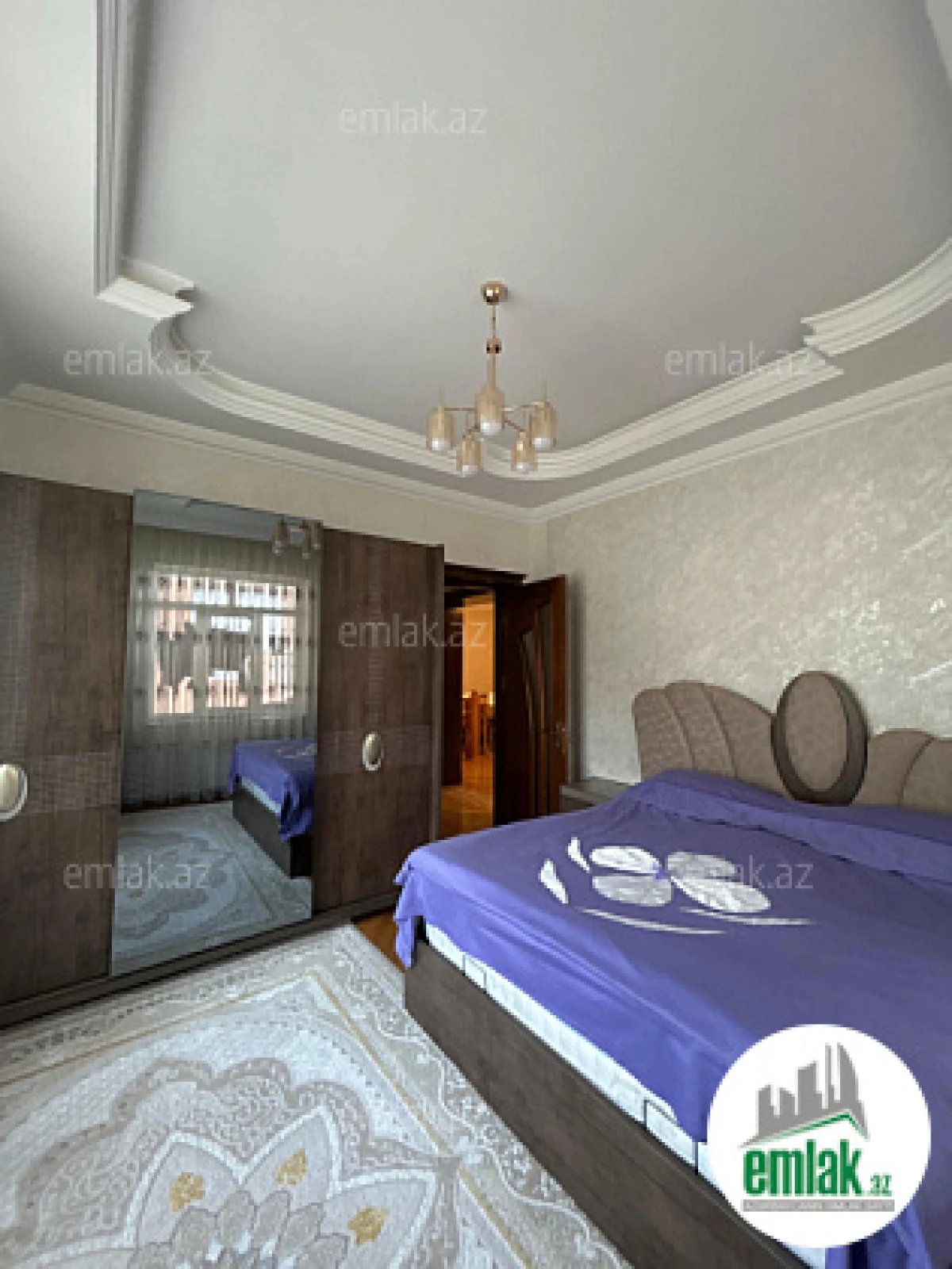 Satılır 6 otaqlı həyət evi 350 m²
