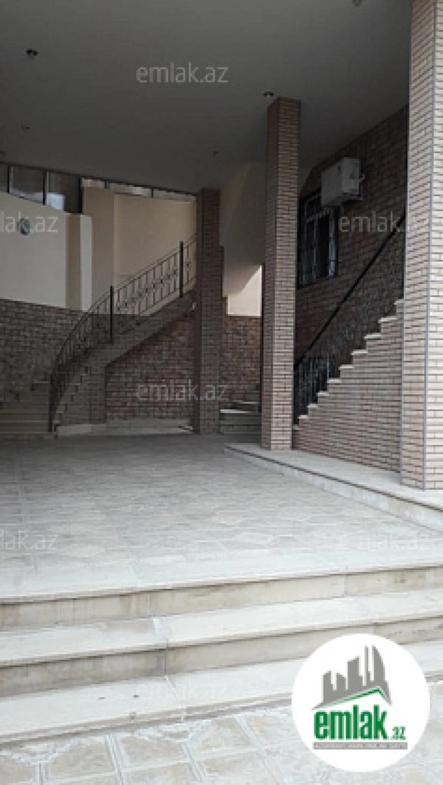 Satılır 6 otaqlı həyət evi 350 m²