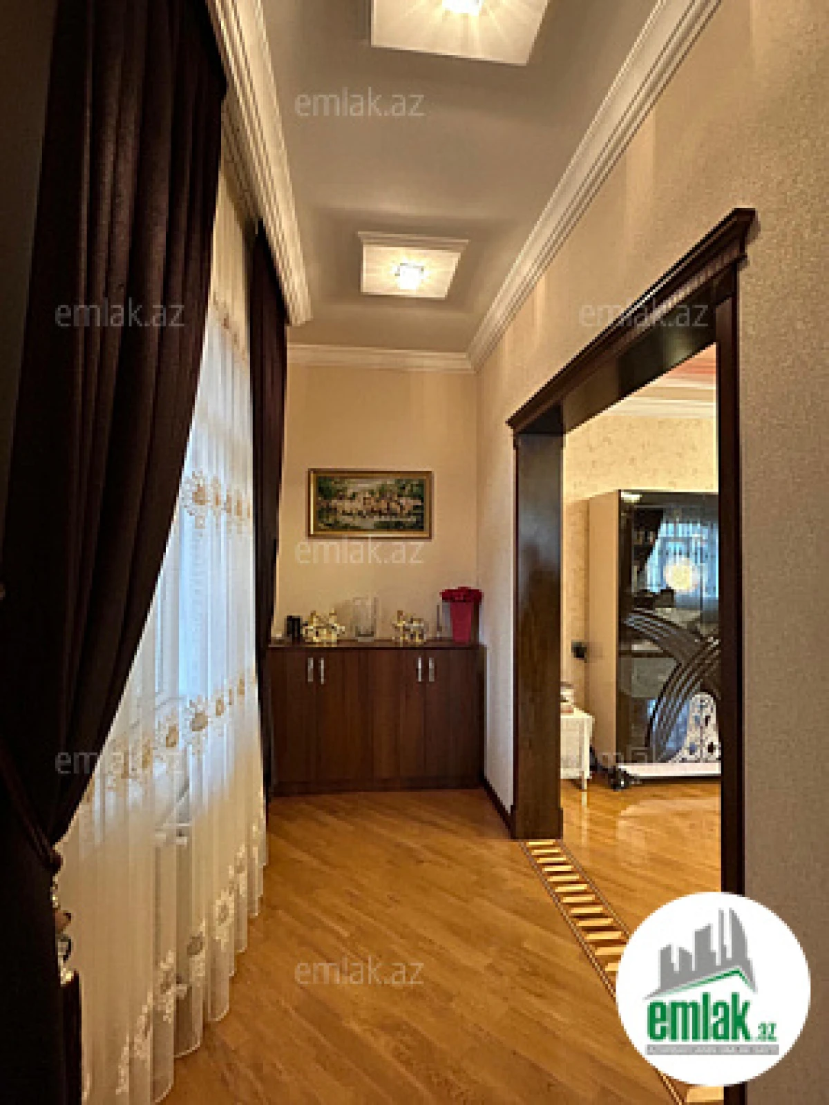Satılır 6 otaqlı həyət evi 350 m²