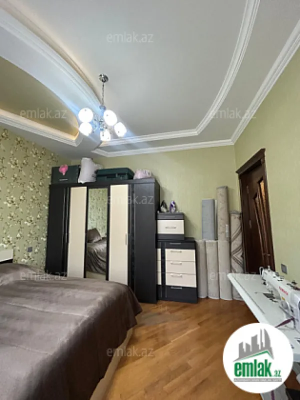 Satılır 6 otaqlı həyət evi 350 m²