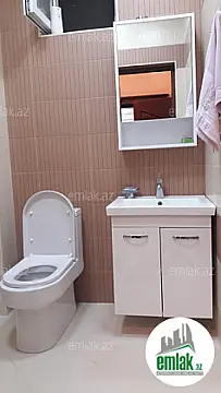 Satılır 6 otaqlı həyət evi 350 m²