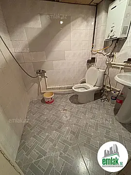Satılır 1 otaqlı köhnə tikili 40 m²