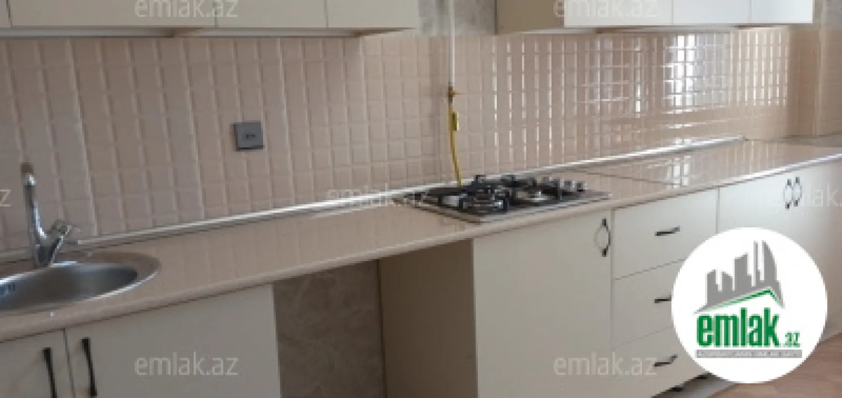 Satılır 3 otaqlı yeni tikili 120 m²