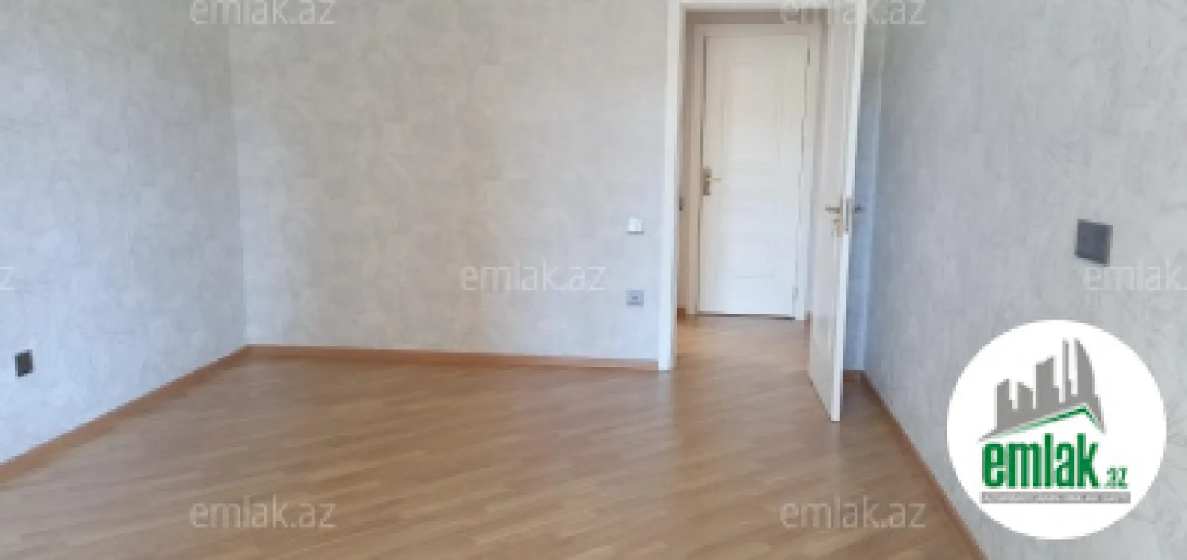 Satılır 3 otaqlı yeni tikili 120 m²