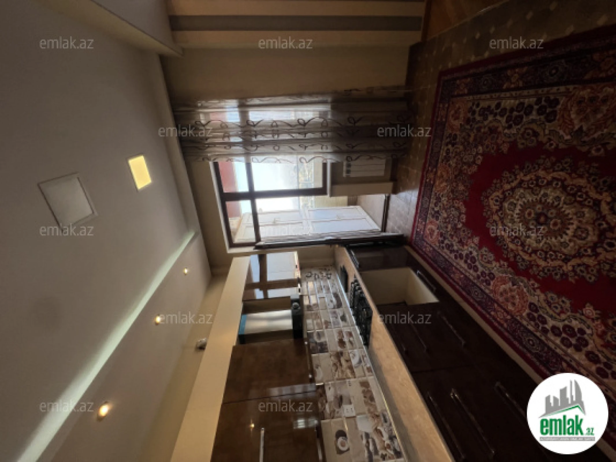 Satılır 3 otaqlı yeni tikili 135 m²