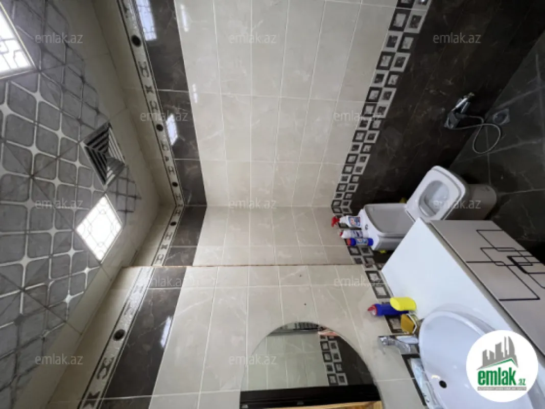 Satılır 3 otaqlı yeni tikili 135 m²