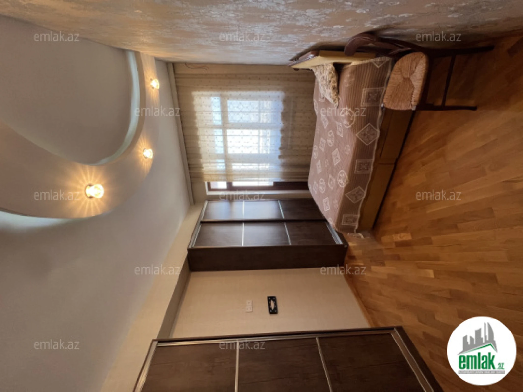 Satılır 3 otaqlı yeni tikili 135 m²