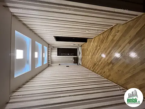 Satılır 3 otaqlı yeni tikili 135 m²