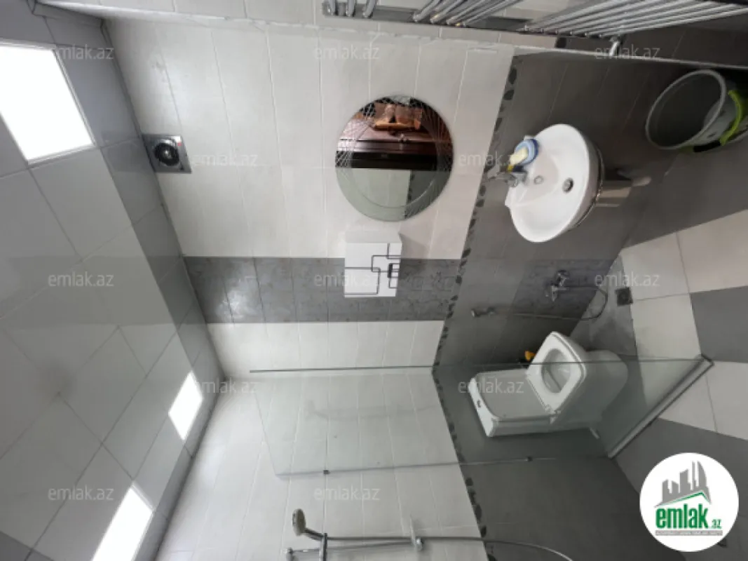 Satılır 3 otaqlı yeni tikili 135 m²