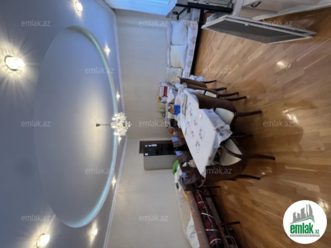 Satılır 3 otaqlı yeni tikili 135 m²