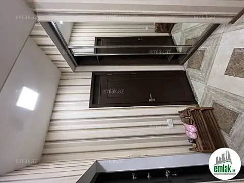 Satılır 3 otaqlı yeni tikili 135 m²
