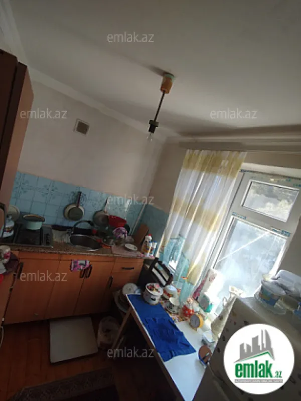 Satılır 1 otaqlı köhnə tikili 31 m²