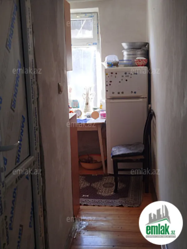 Satılır 1 otaqlı köhnə tikili 31 m²