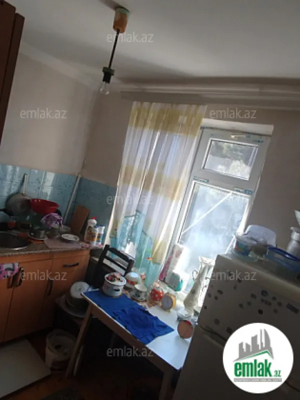 Satılır 1 otaqlı köhnə tikili 31 m²