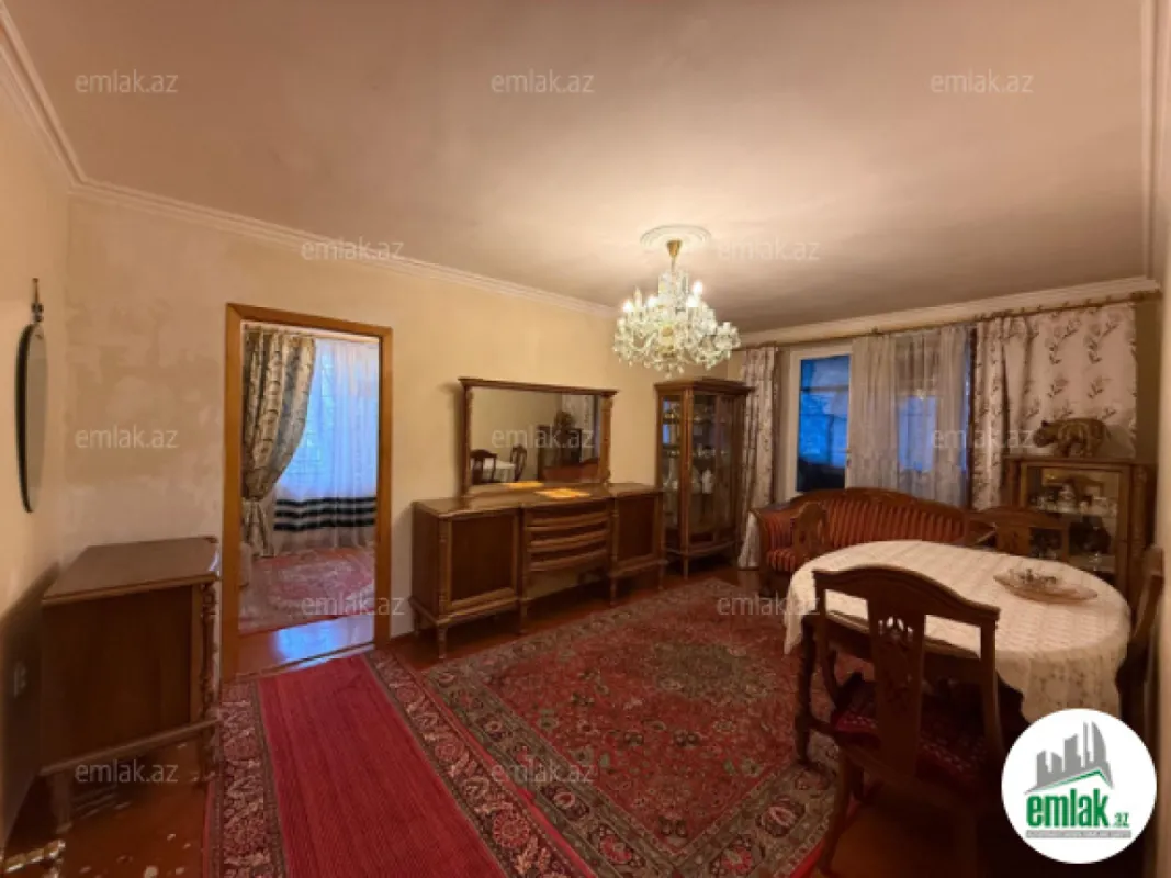 Satılır 2 otaqlı köhnə tikili 47 m²