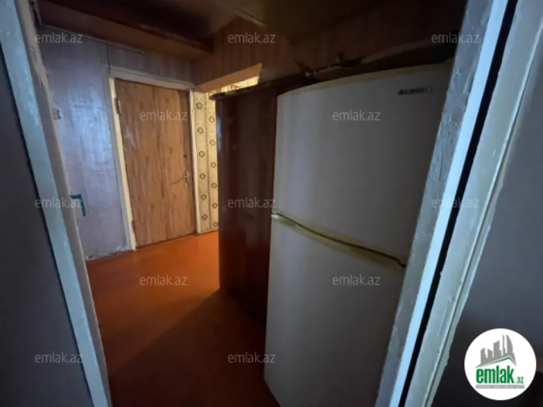 Satılır 2 otaqlı köhnə tikili 55 m²