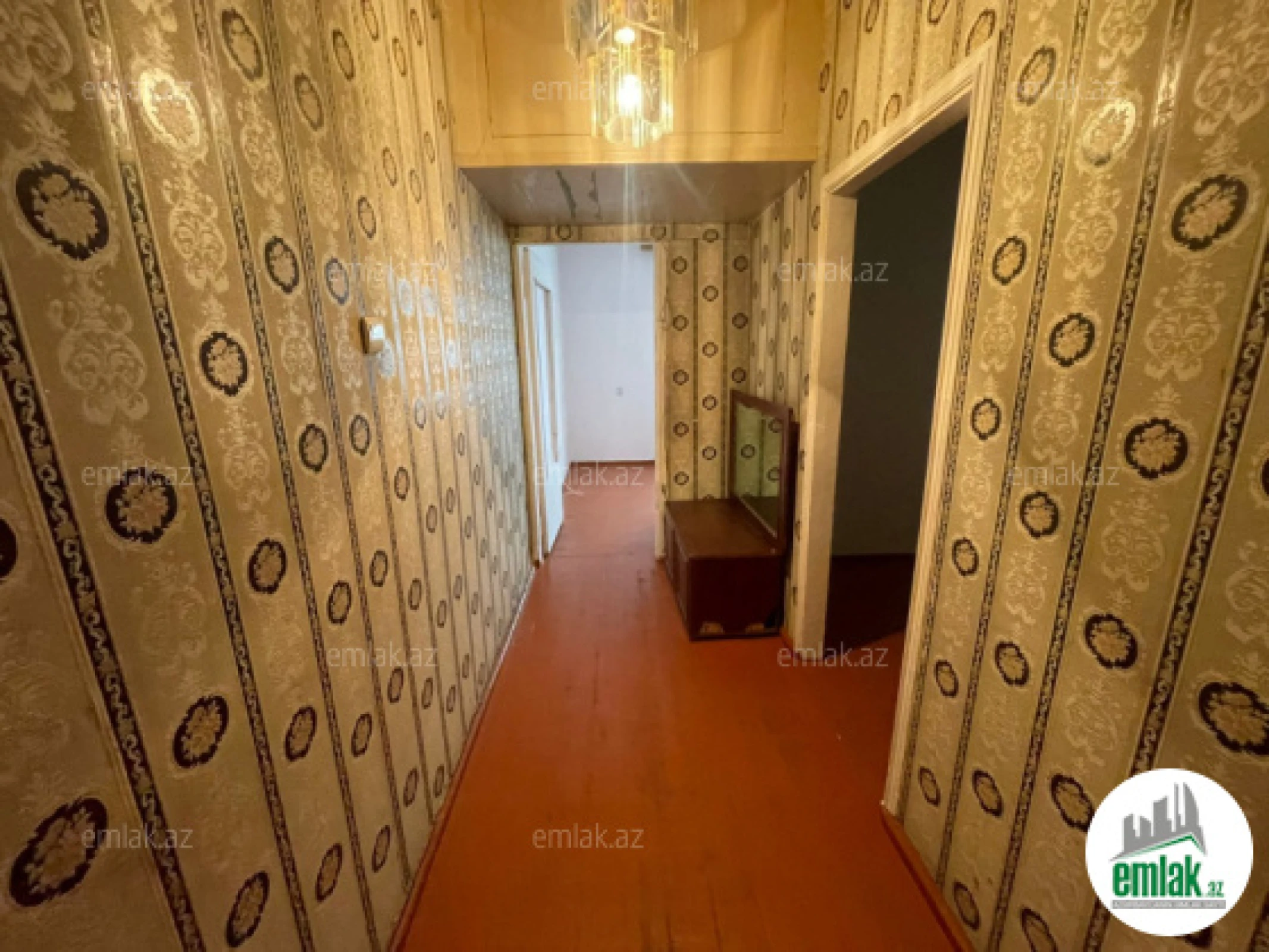 Satılır 2 otaqlı köhnə tikili 55 m²