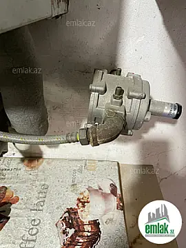 Satılır 2 otaqlı köhnə tikili 55 m²