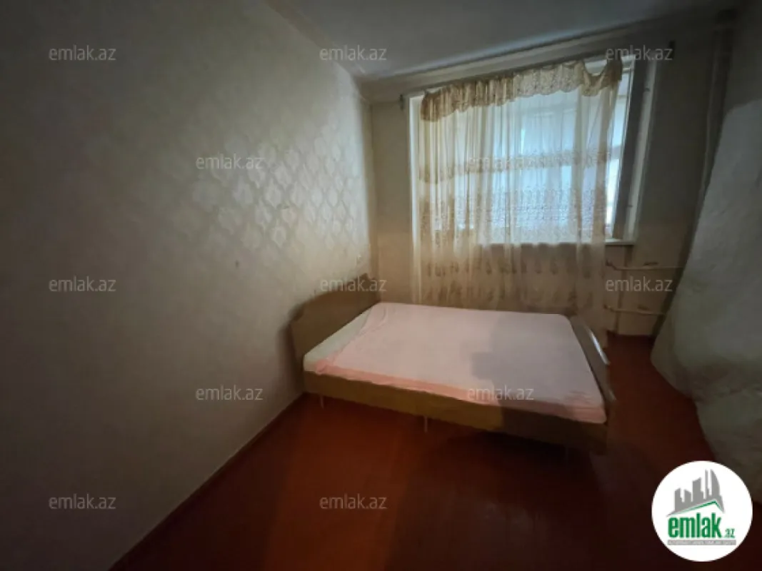 Satılır 2 otaqlı köhnə tikili 55 m²