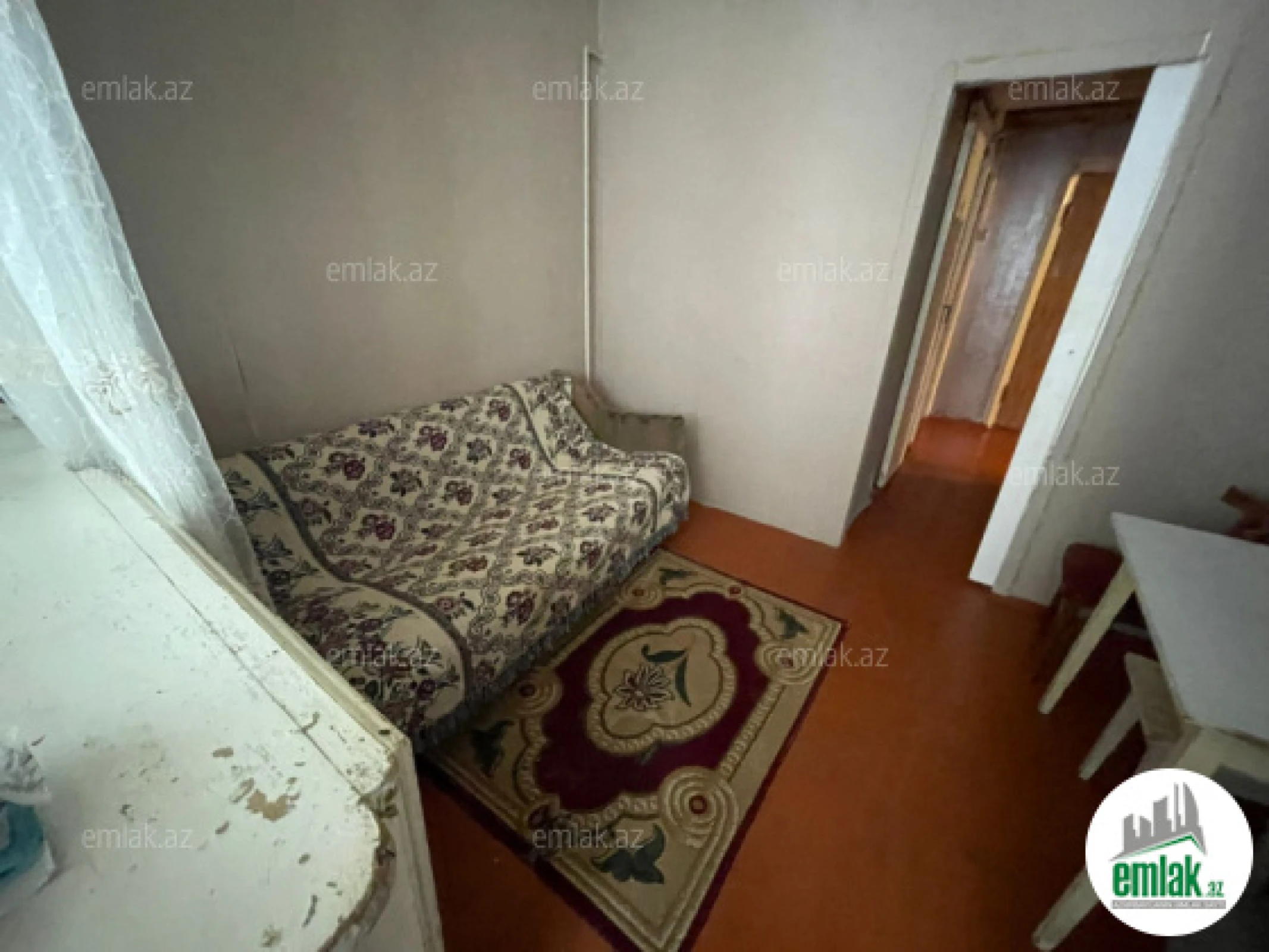Satılır 2 otaqlı köhnə tikili 55 m²