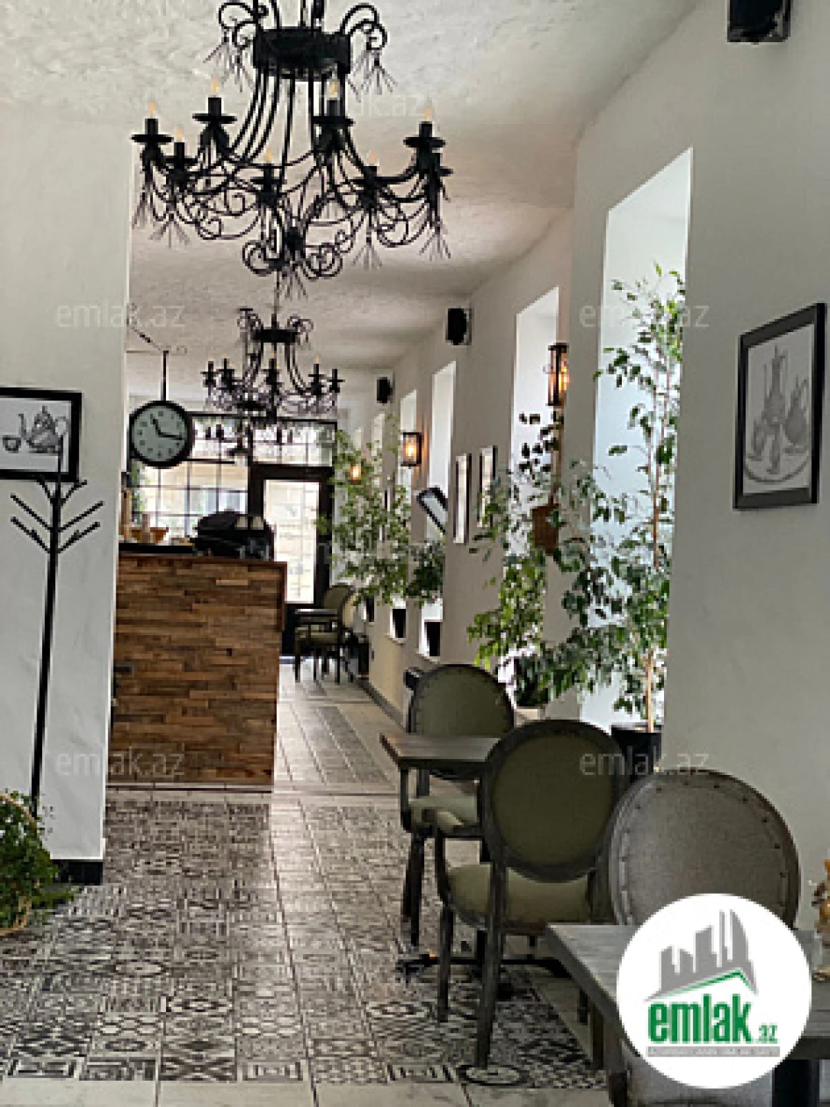 Satılır 3 otaqlı obyekt 130.5 m²