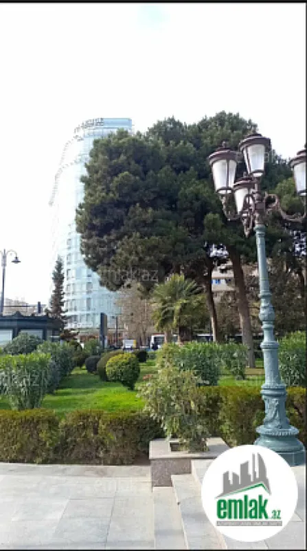 Satılır 3 otaqlı obyekt 130.5 m²