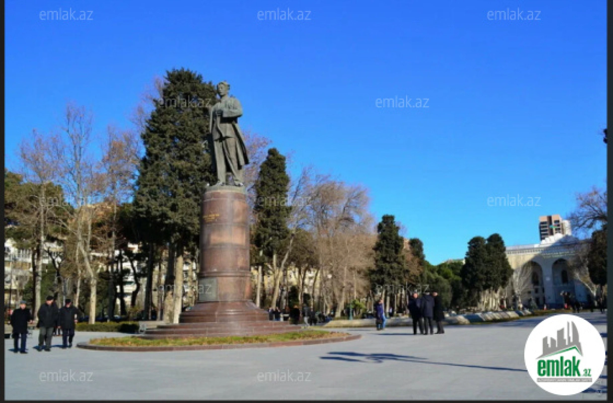 Satılır 3 otaqlı obyekt 130.5 m²