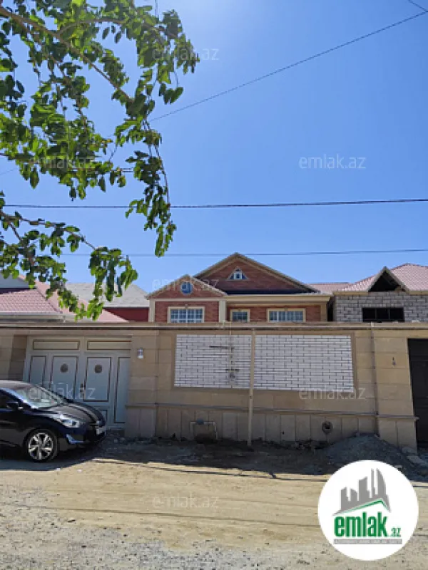 Satılır 4 otaqlı həyət evi 195 m²