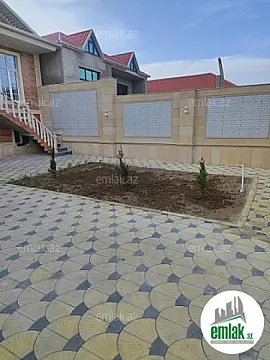 Satılır 4 otaqlı həyət evi 195 m²