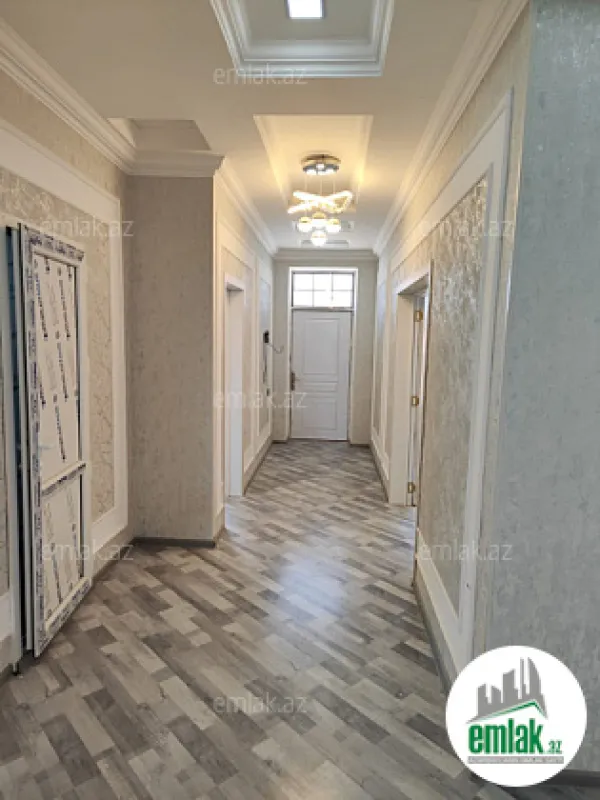 Satılır 4 otaqlı həyət evi 195 m²