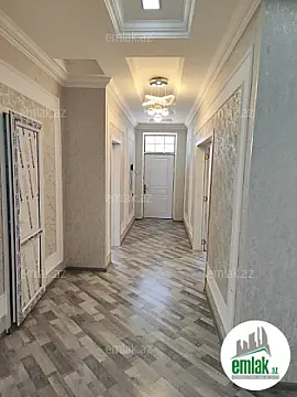 Satılır 4 otaqlı həyət evi 195 m²