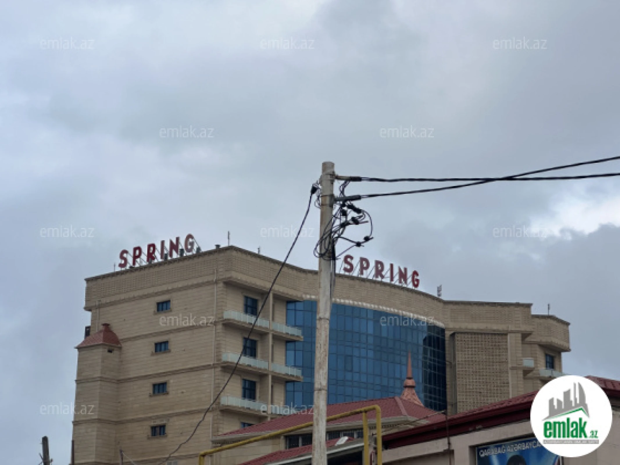 Satılır 5 otaqlı mənzil 150 m²