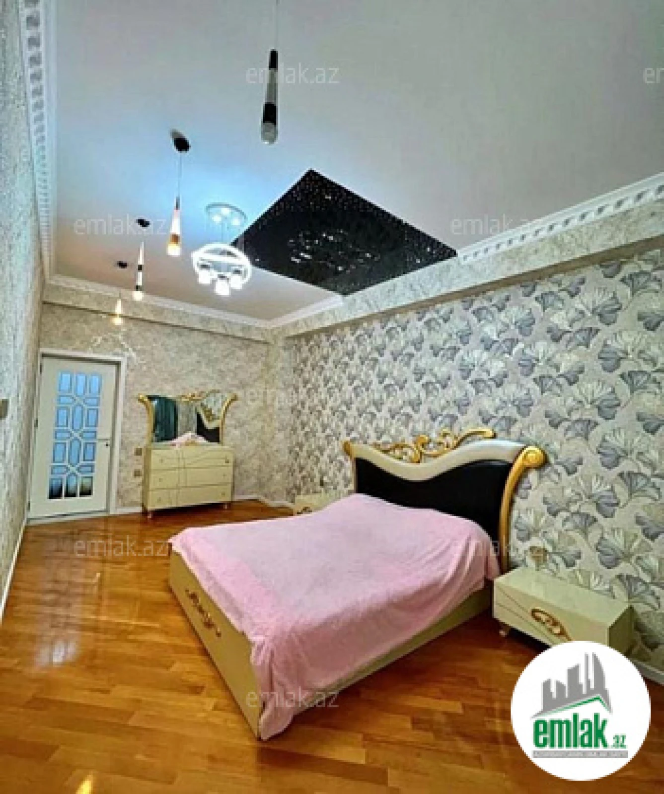 Satılır 2 otaqlı köhnə tikili 68 m²