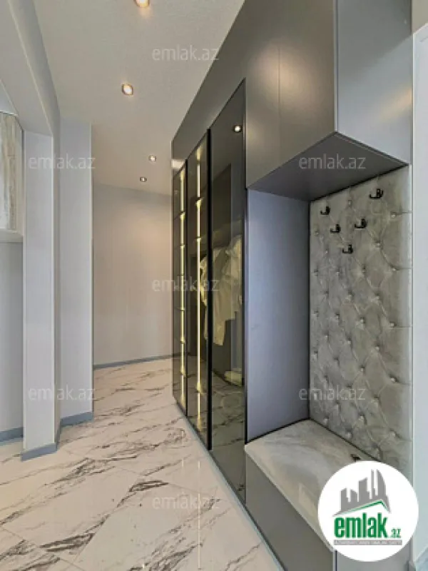 Satılır 4 otaqlı mənzil 150 m²