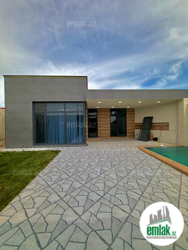 Satılır 4 otaqlı mənzil 135 m²