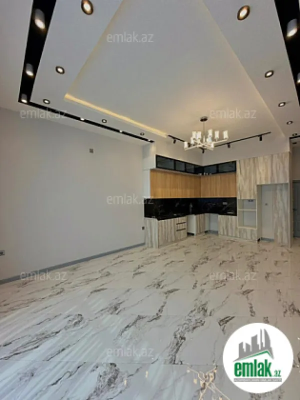 Satılır 4 otaqlı mənzil 135 m²