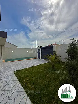 Satılır 4 otaqlı mənzil 135 m²
