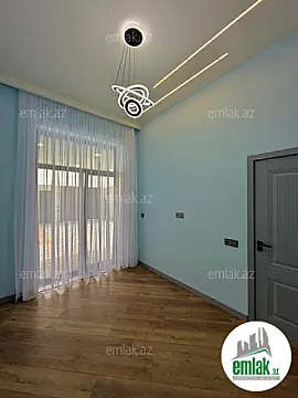 Satılır 4 otaqlı mənzil 135 m²