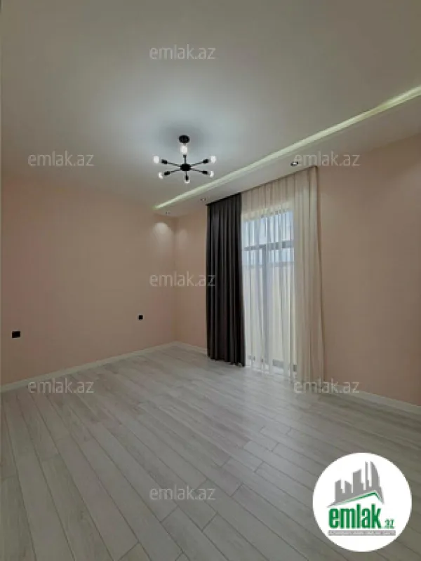 Satılır 4 otaqlı mənzil 145 m²