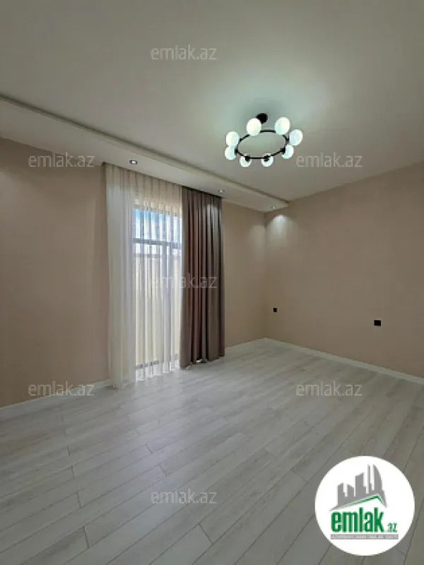 Satılır 4 otaqlı mənzil 145 m²