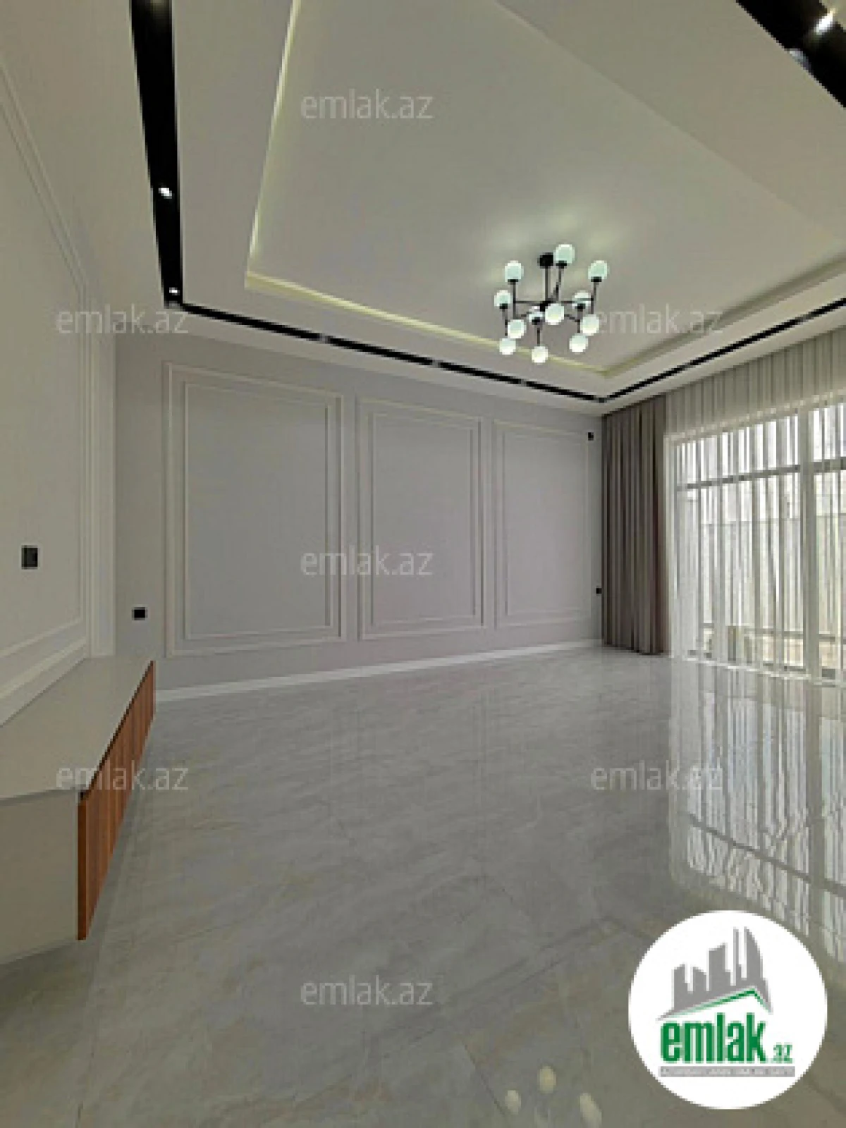 Satılır 4 otaqlı mənzil 145 m²