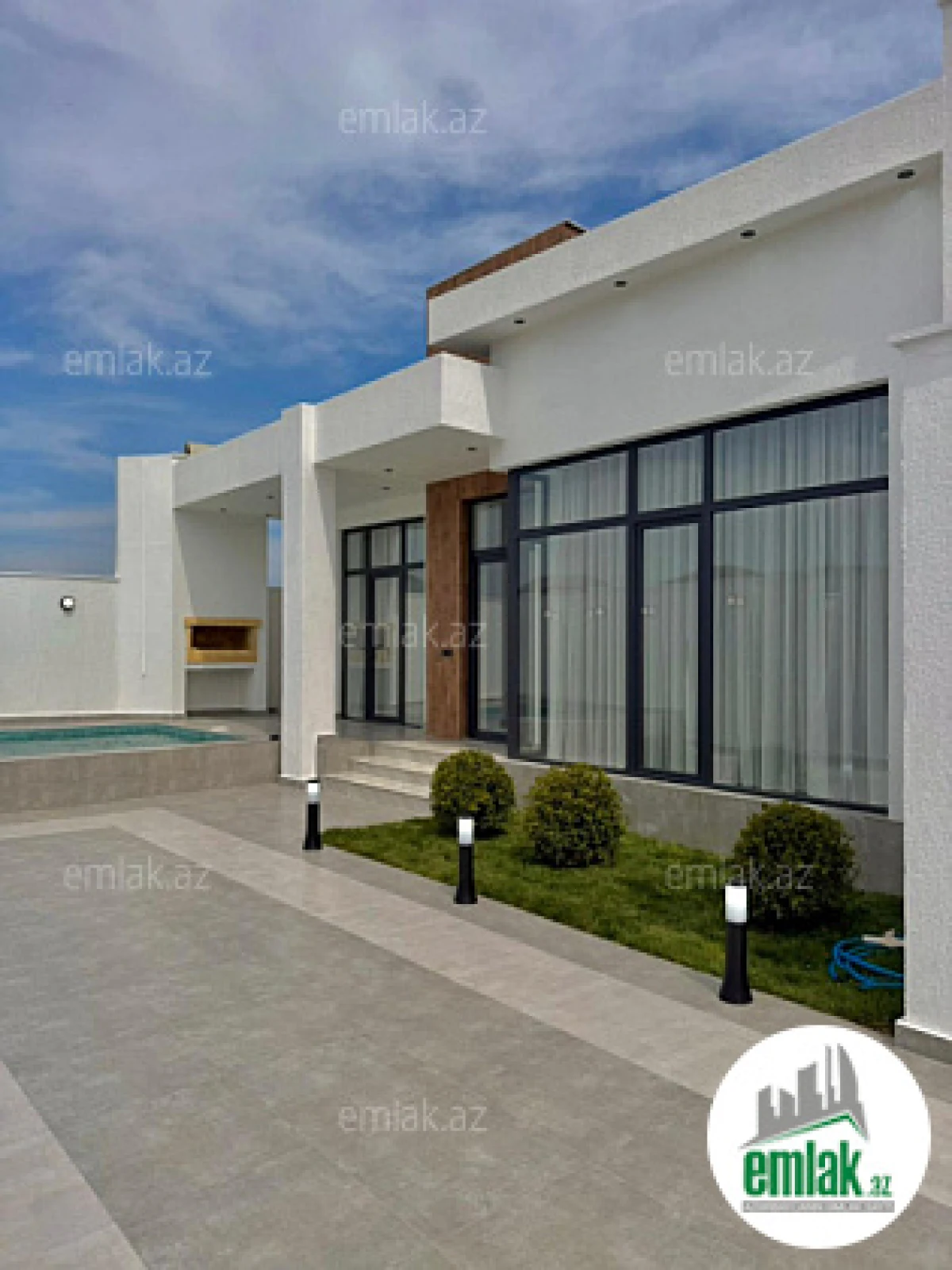 Satılır 4 otaqlı mənzil 145 m²