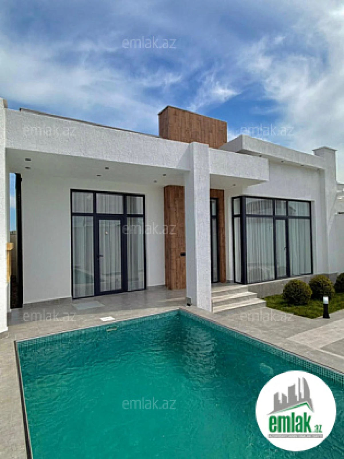 Satılır 4 otaqlı mənzil 145 m²