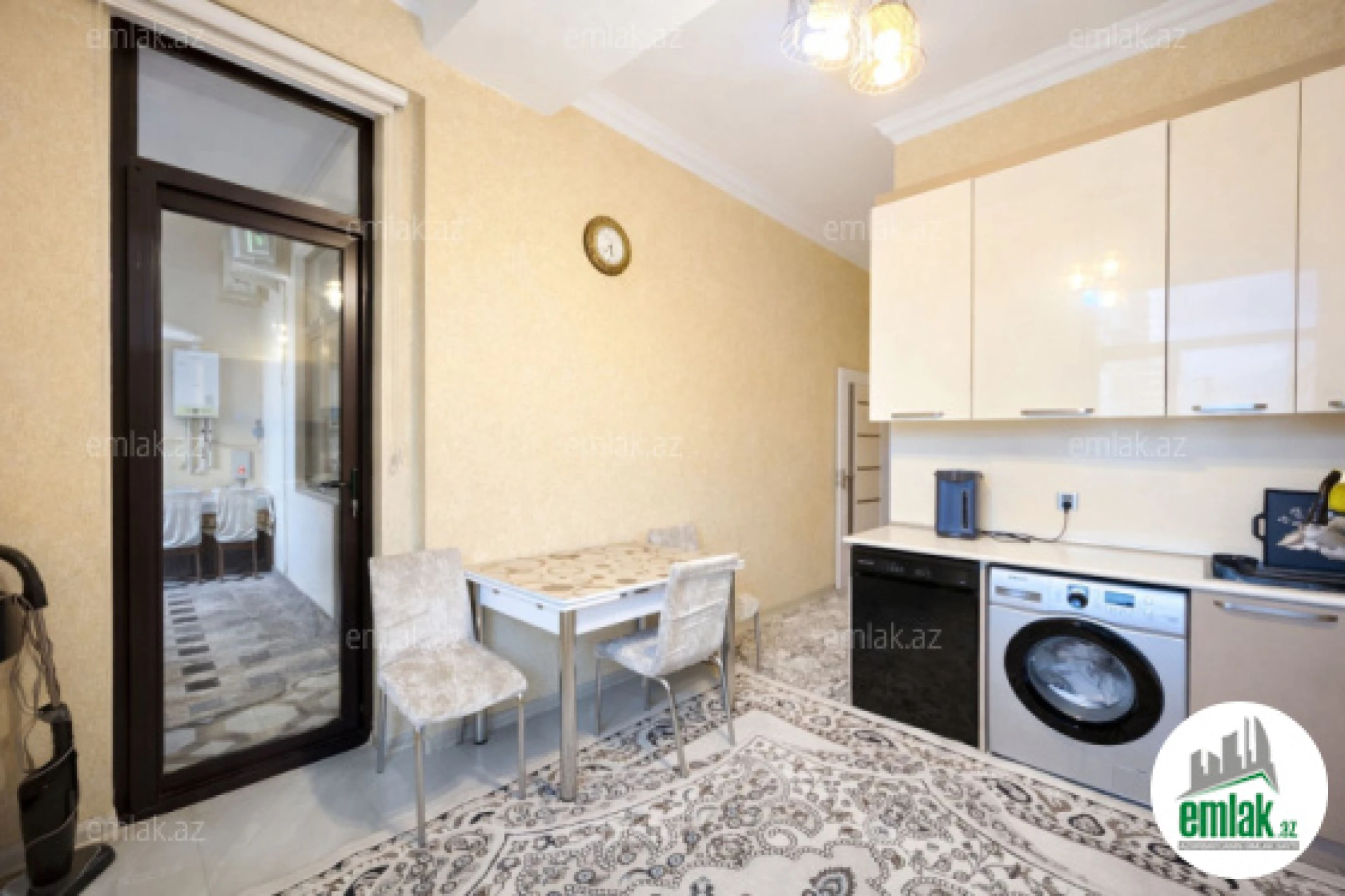 Satılır 3 otaqlı yeni tikili 110 m²