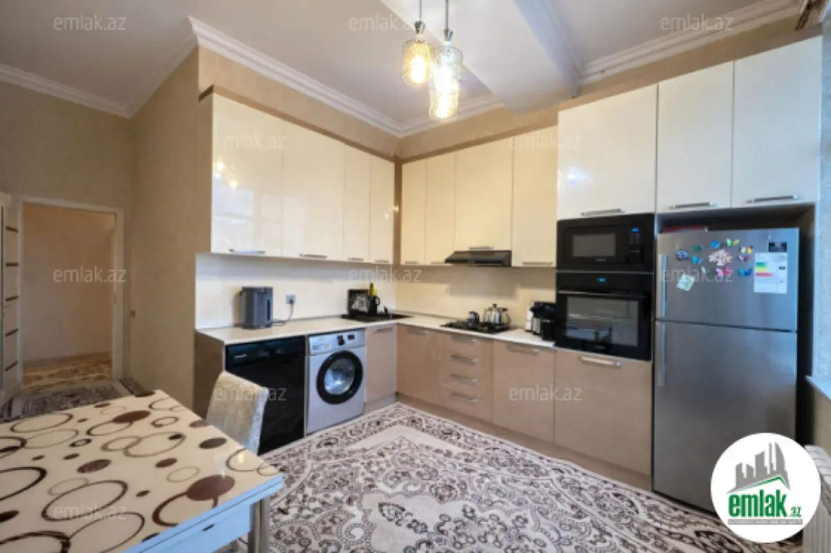 Satılır 3 otaqlı yeni tikili 110 m²