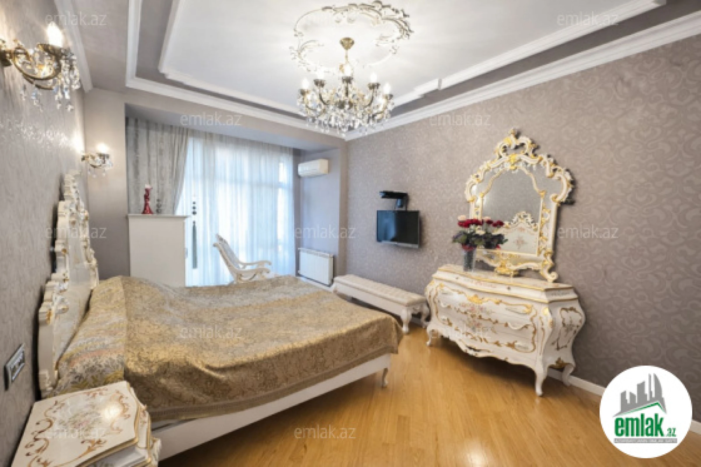 Satılır 3 otaqlı yeni tikili 140 m²