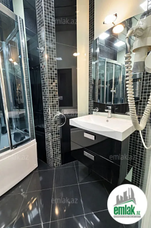 Satılır 3 otaqlı yeni tikili 140 m²